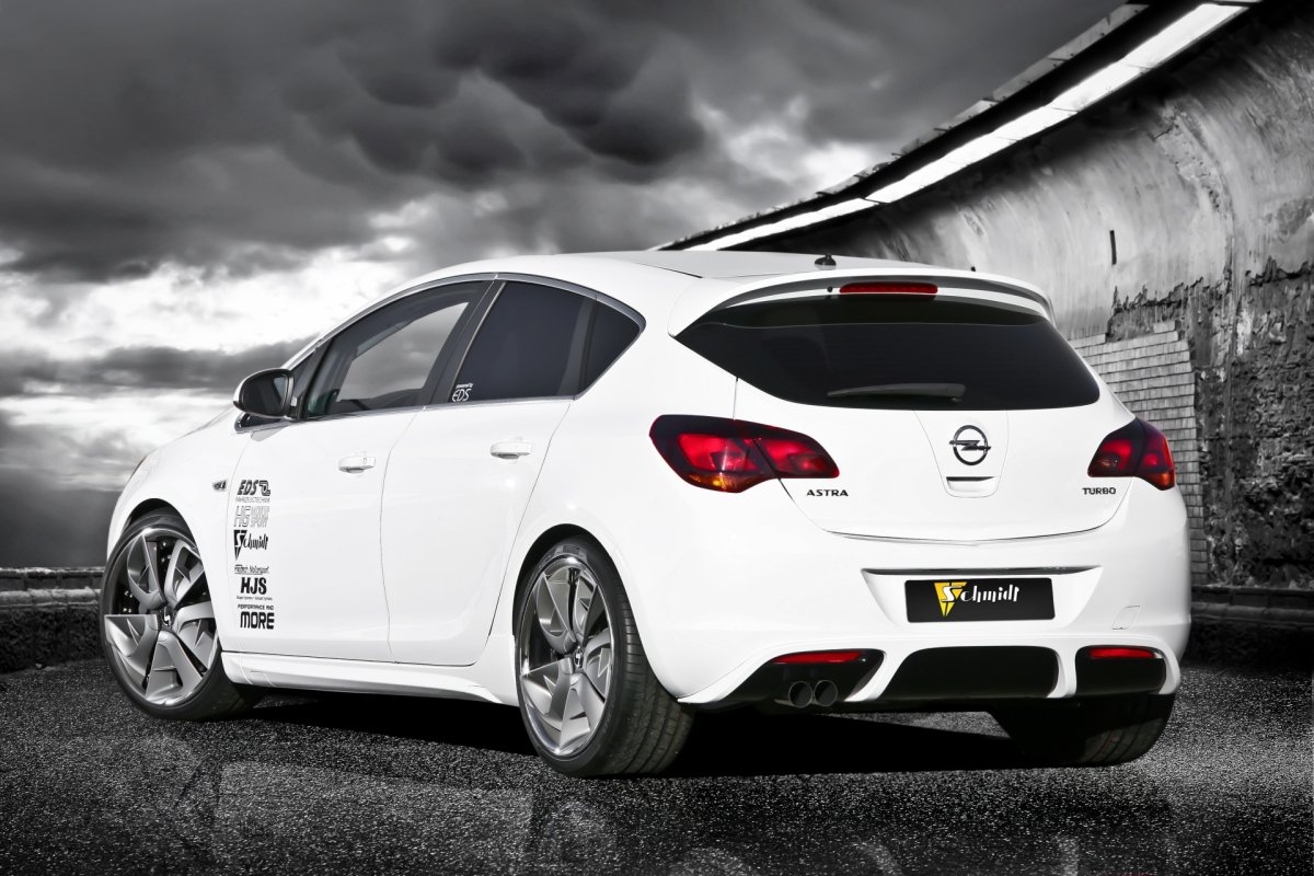 Opel Astra Turbo 2011