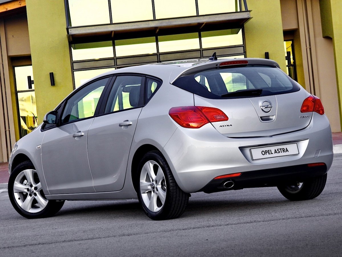 Opel Astra j 2010
