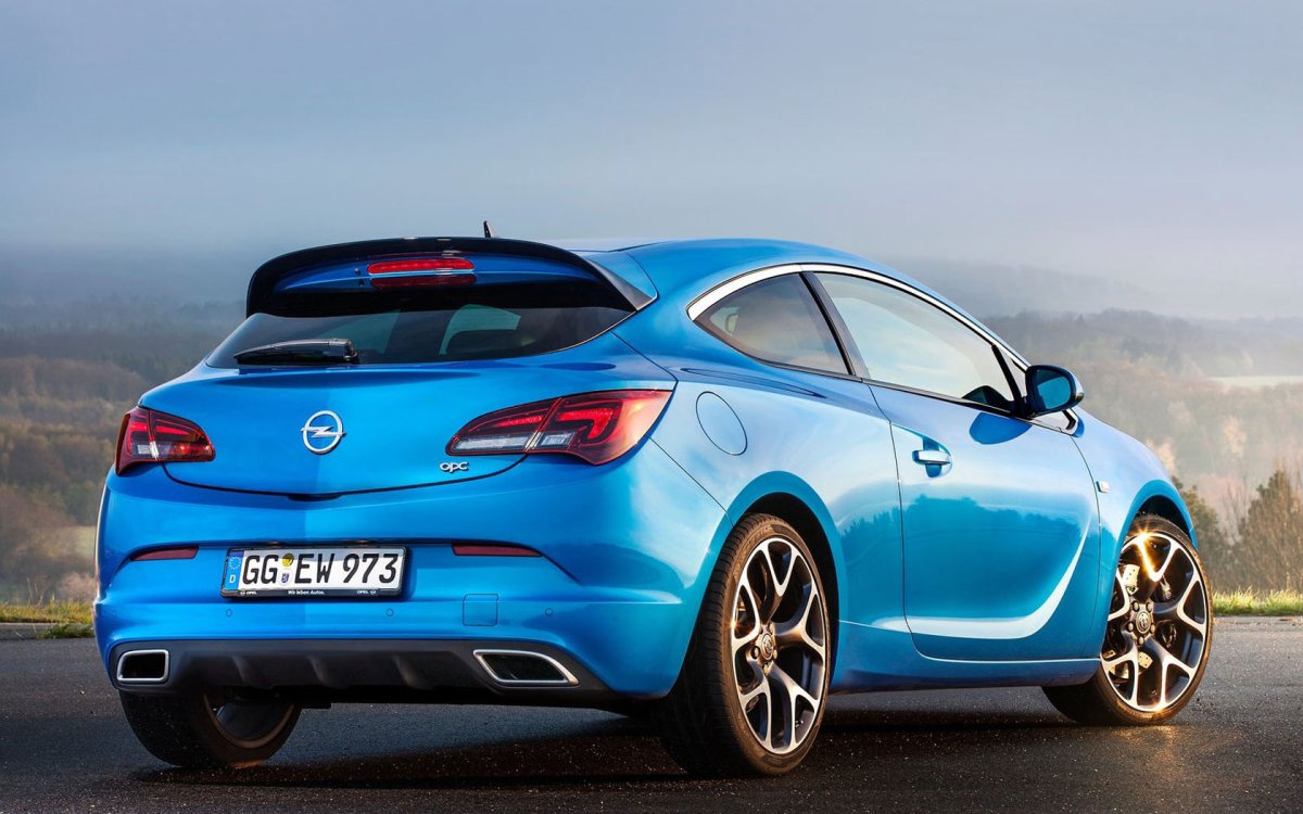 Opel Astra OPC 2012