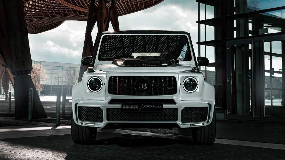 Brabus 700 Widestar