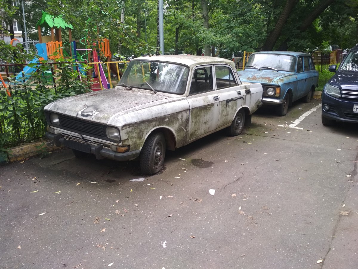 Брошенные авто в Москве