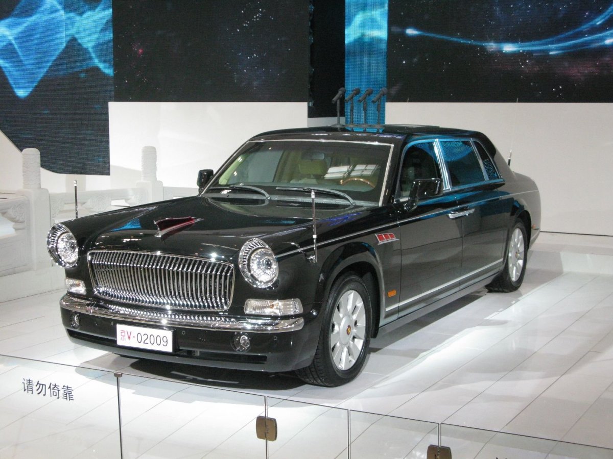 FAW Hongqi HQE