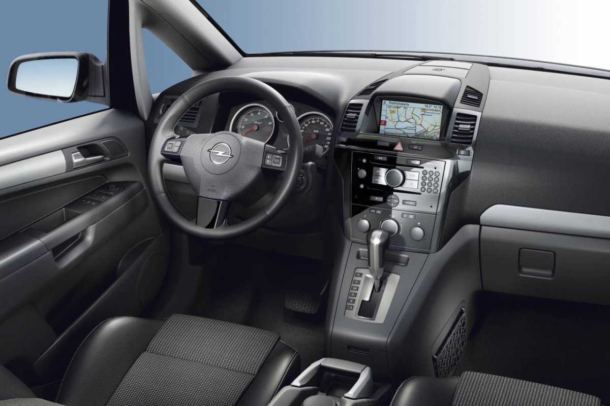 Opel Zafira 2008 салон