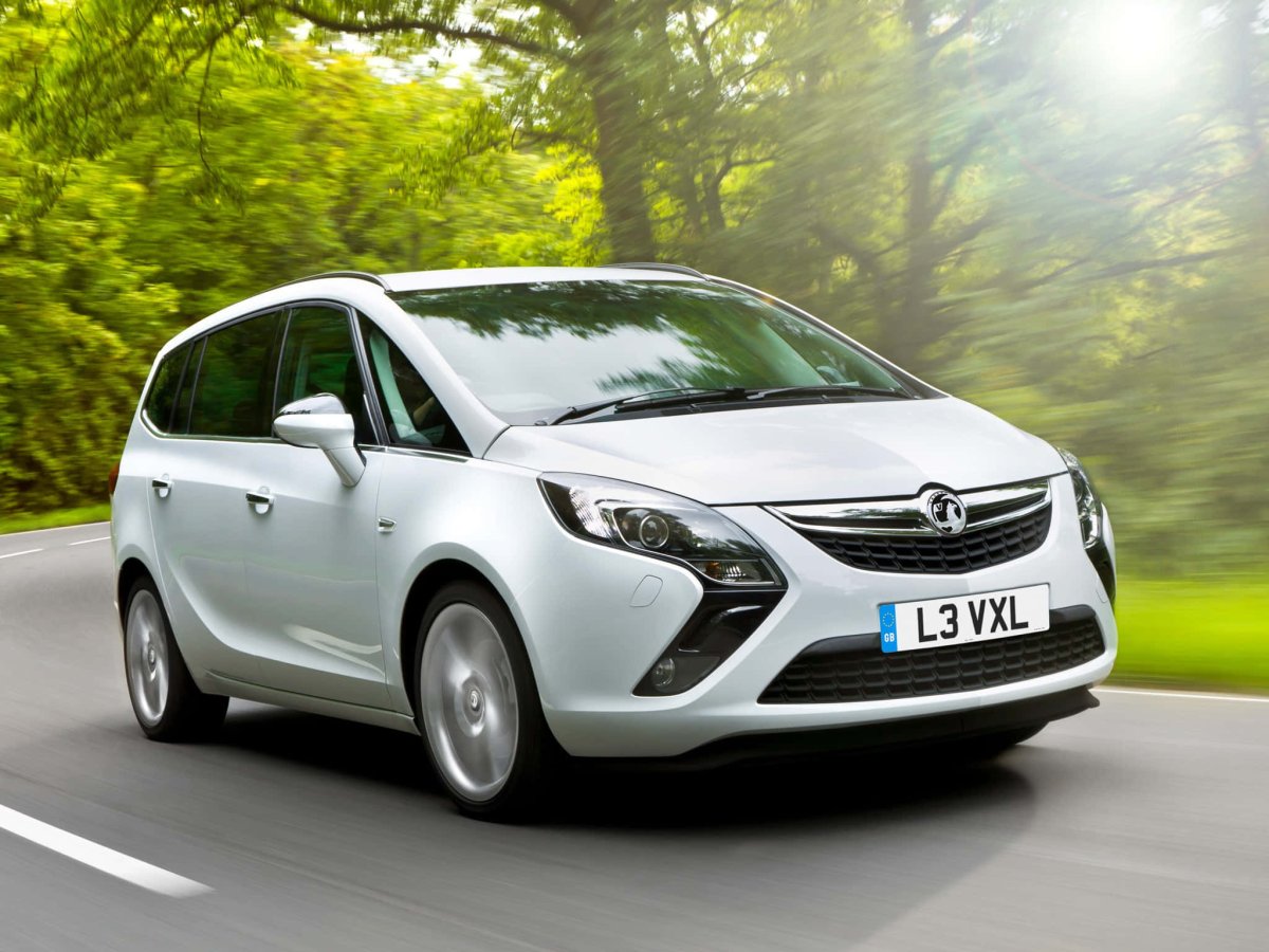 Opel Zafira Tourer 2011