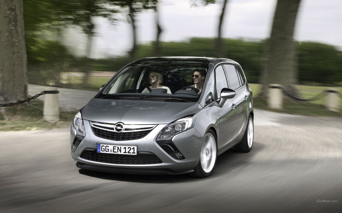 Opel Zafira Tourer 2012