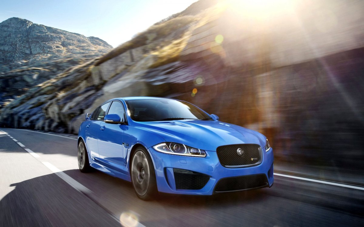 Супер-седан Jaguar XFR-S