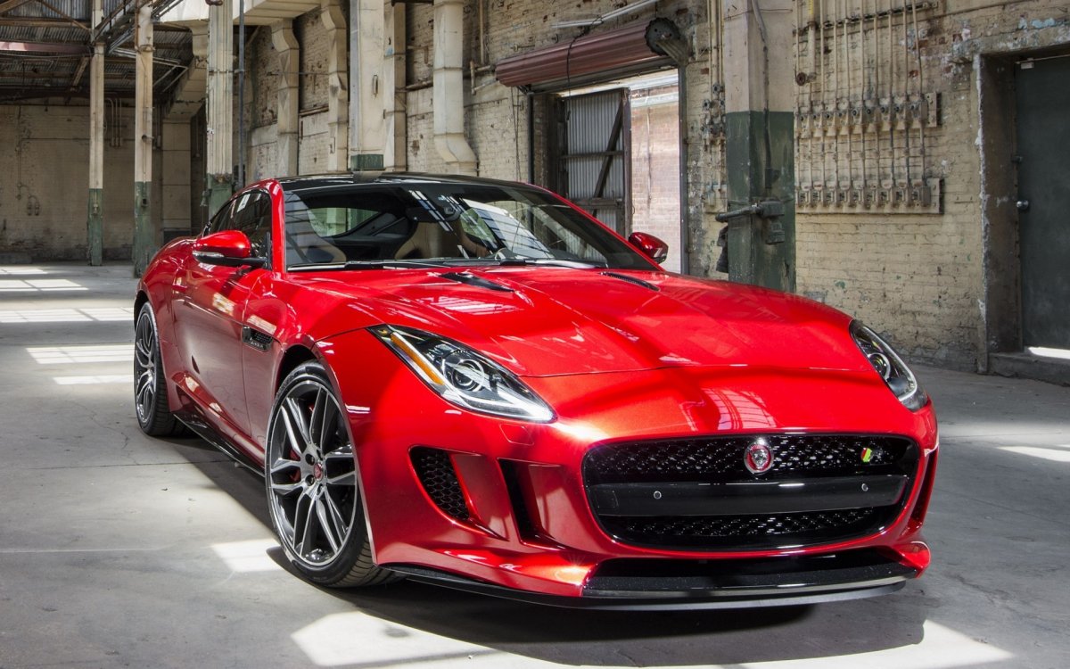 Ягуар f Type красный