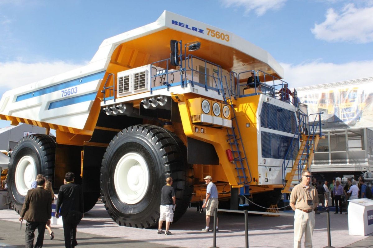 БЕЛАЗ 75603