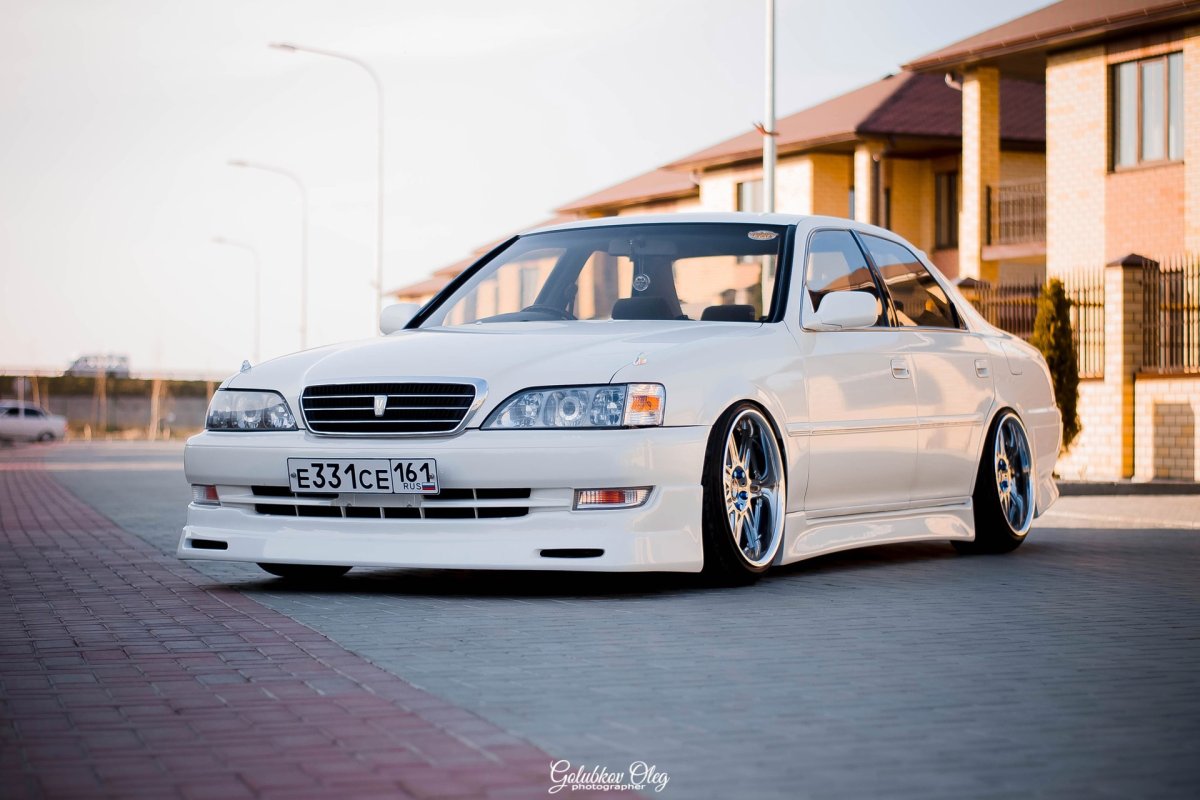 Toyota Cresta 100