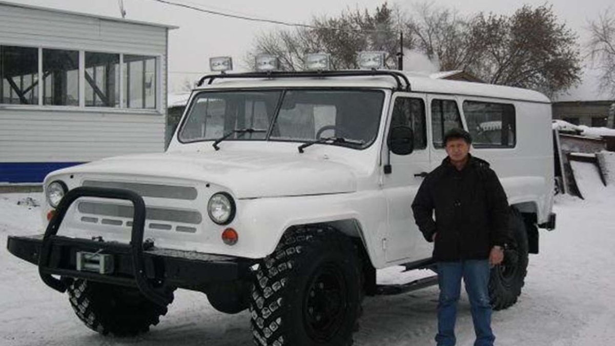 УАЗ 469 на базе ГАЗ 66