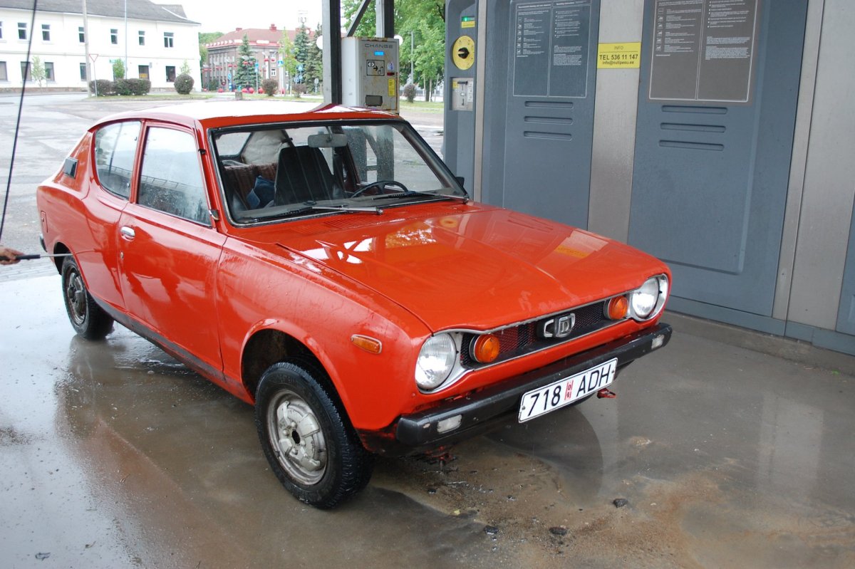 Nissan Datsun 100a