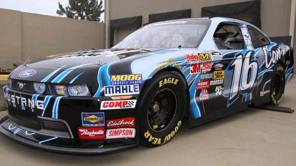 Форд Мустанг NASCAR
