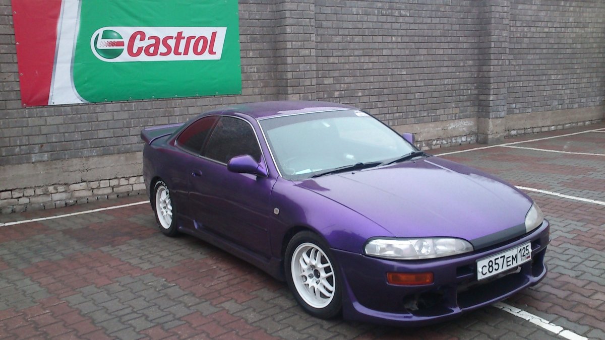 Toyota Corolla Levin фиолетовый