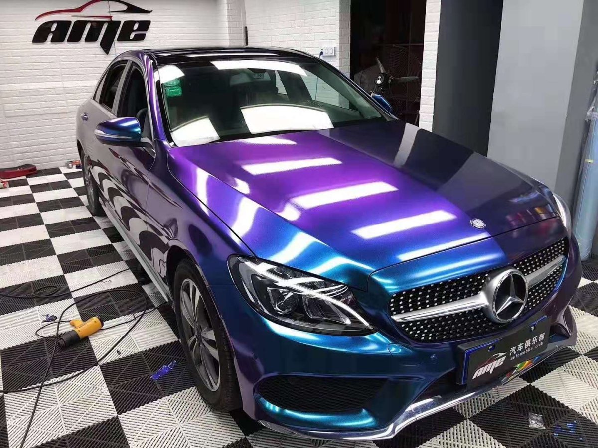 Mercedes Benz хамелеон