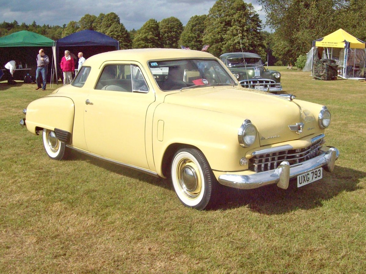Studebaker Champion Starlight Coupe