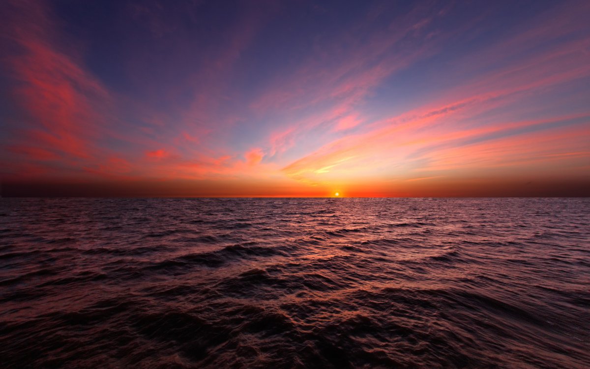 Рассвет на море