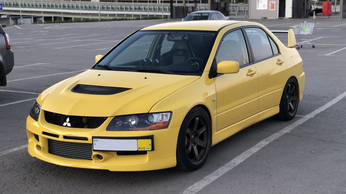 Mitsubishi Lancer Evolution 9 stock