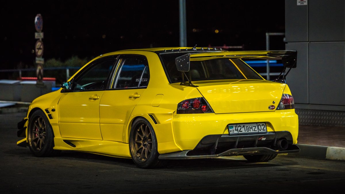 Mitsubishi Lancer Evolution 9