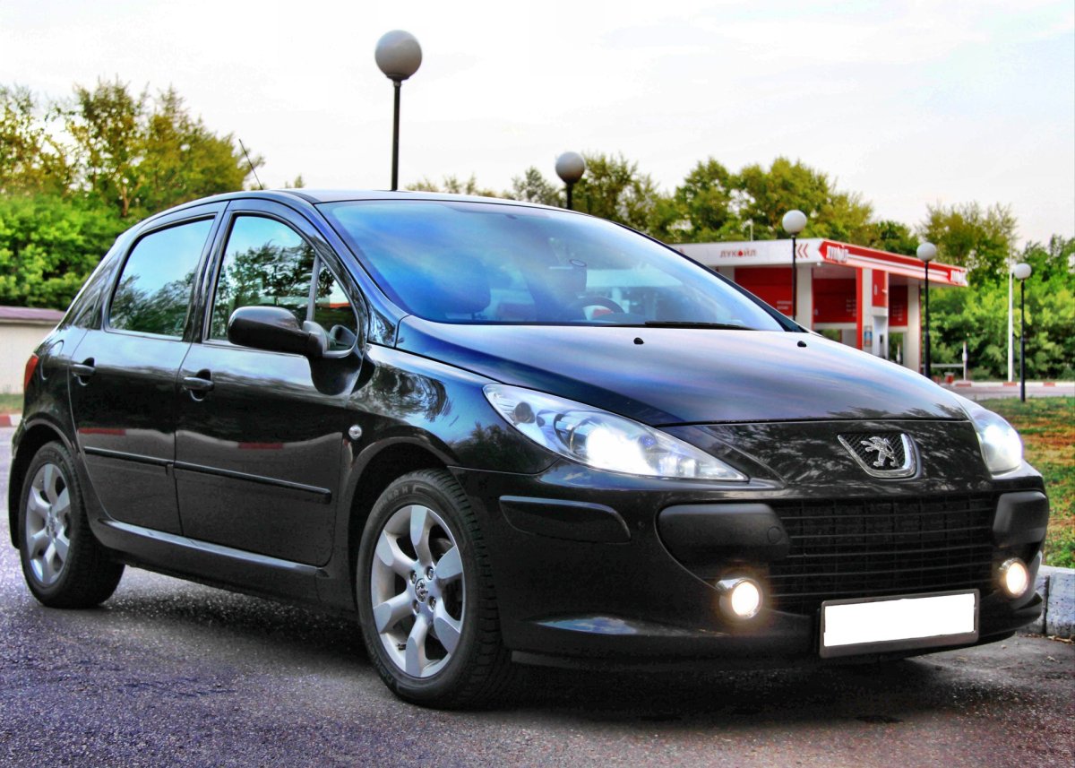 Peugeot 307 черная 2008