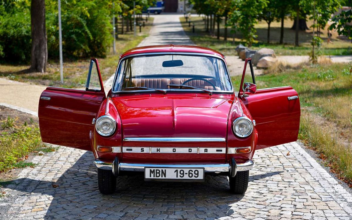 Skoda 1100