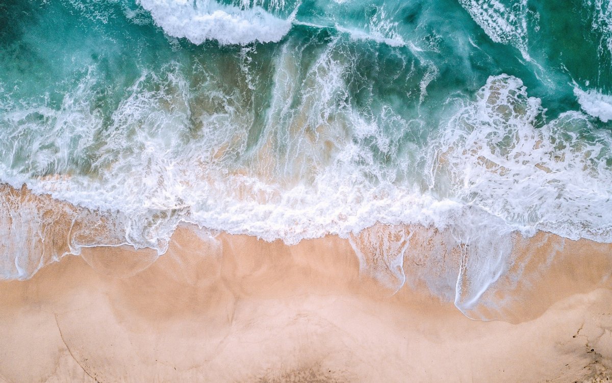 Бирюзовая вода