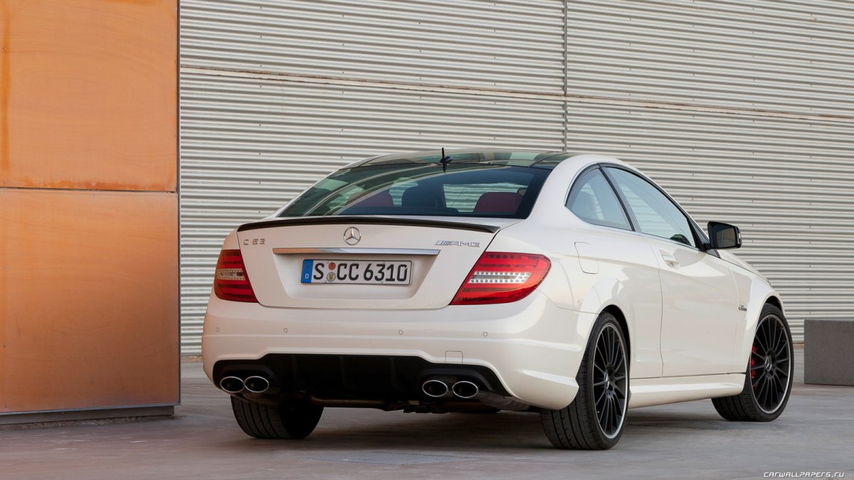 Mercedes Benz c63 AMG 2012