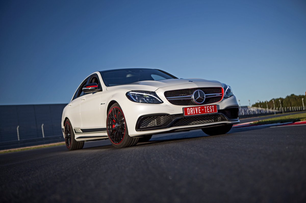 Мерседес AMG c63s спорт