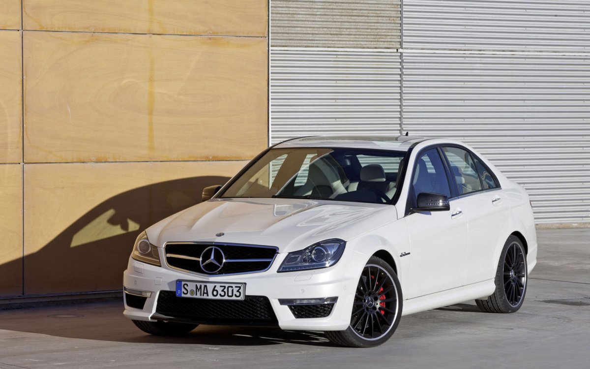 Mercedes Benz c63 AMG w204