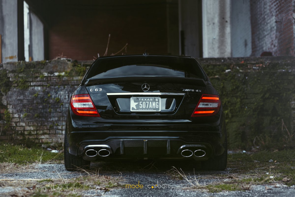 Мерседес c63 AMG черный затонированный