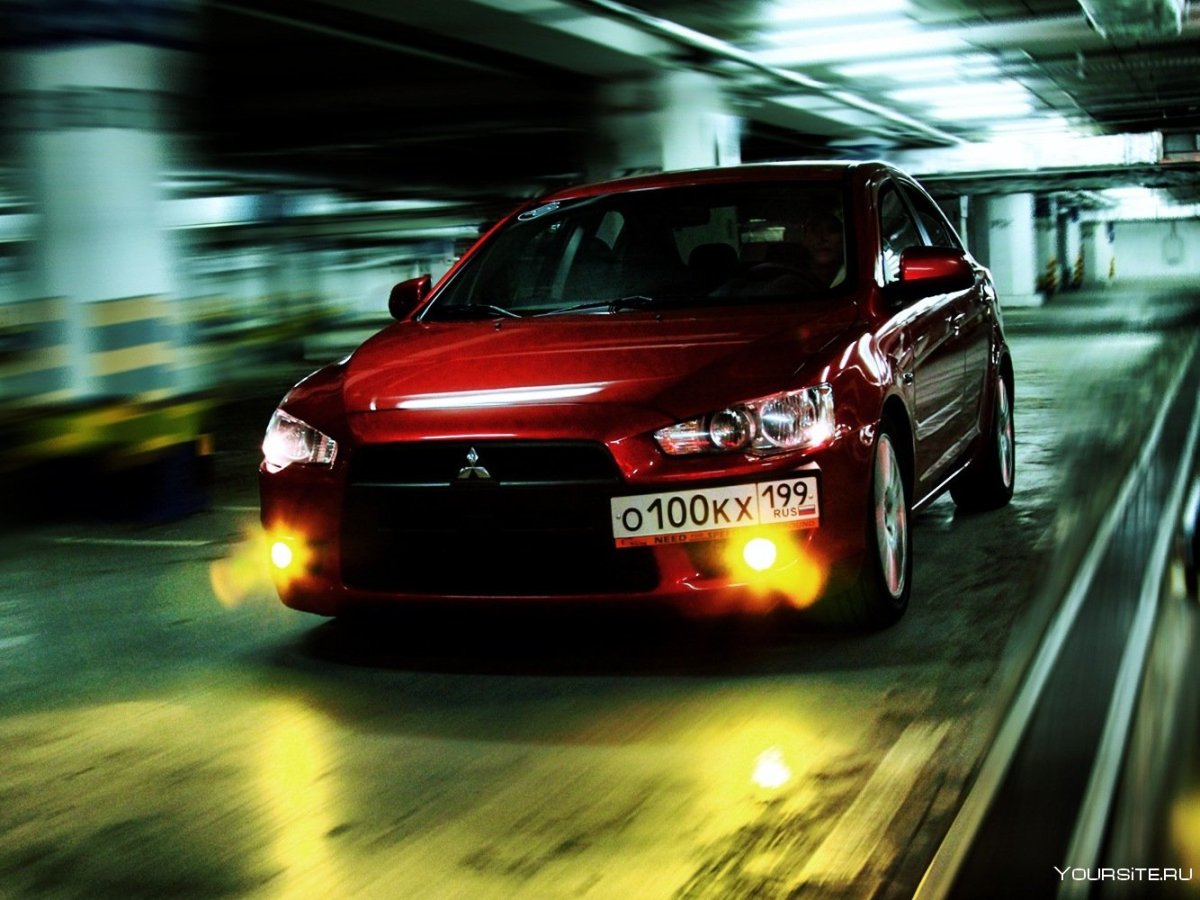 Mitsubishi Lancer 10 черно красный