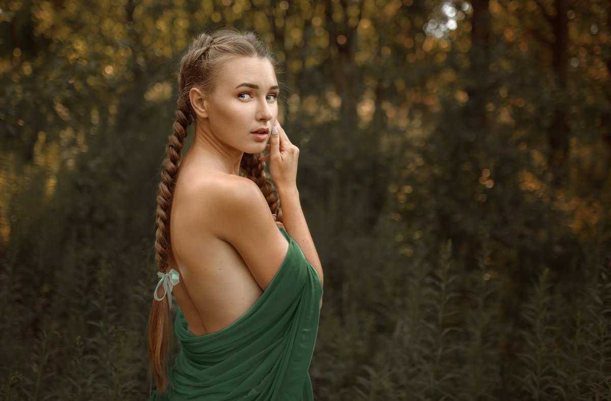 Мия Бойко с косичками