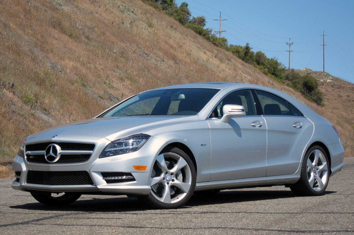 Мерседес банан CLS 550
