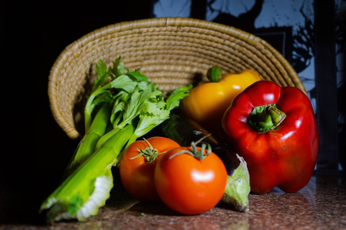 Tomatoes and Peppers Wallpaper