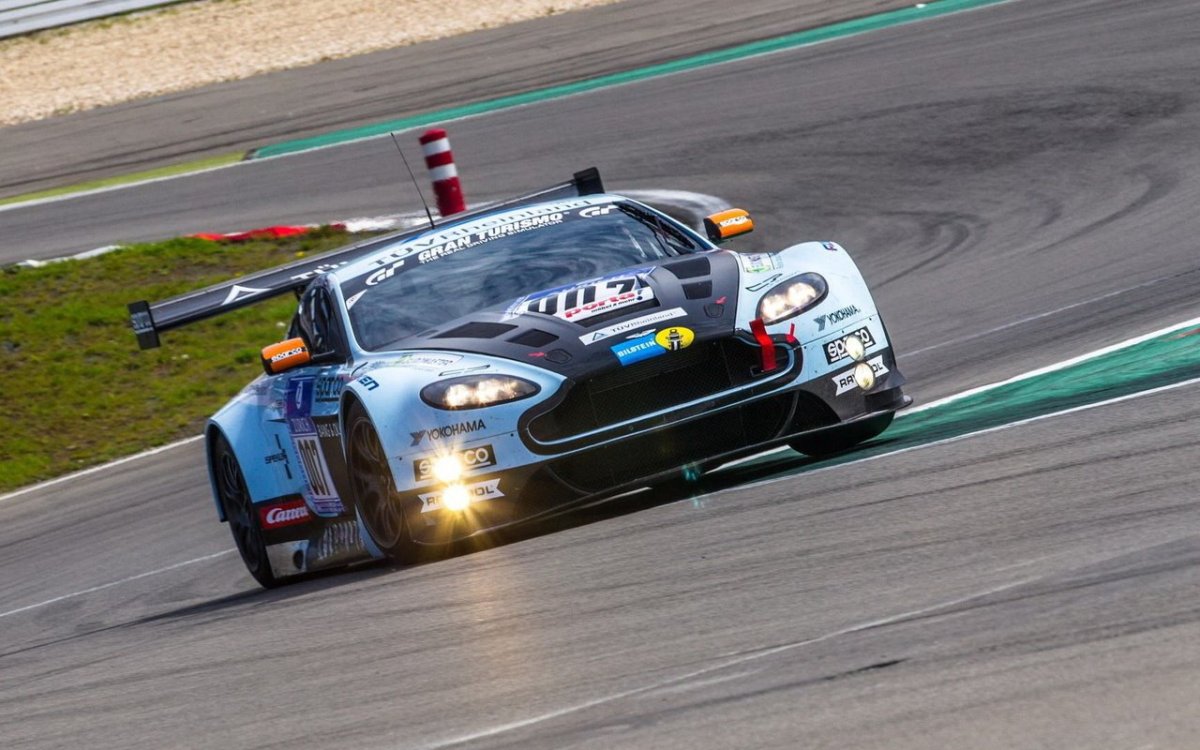 Aston Martin v12 Vantage gt3