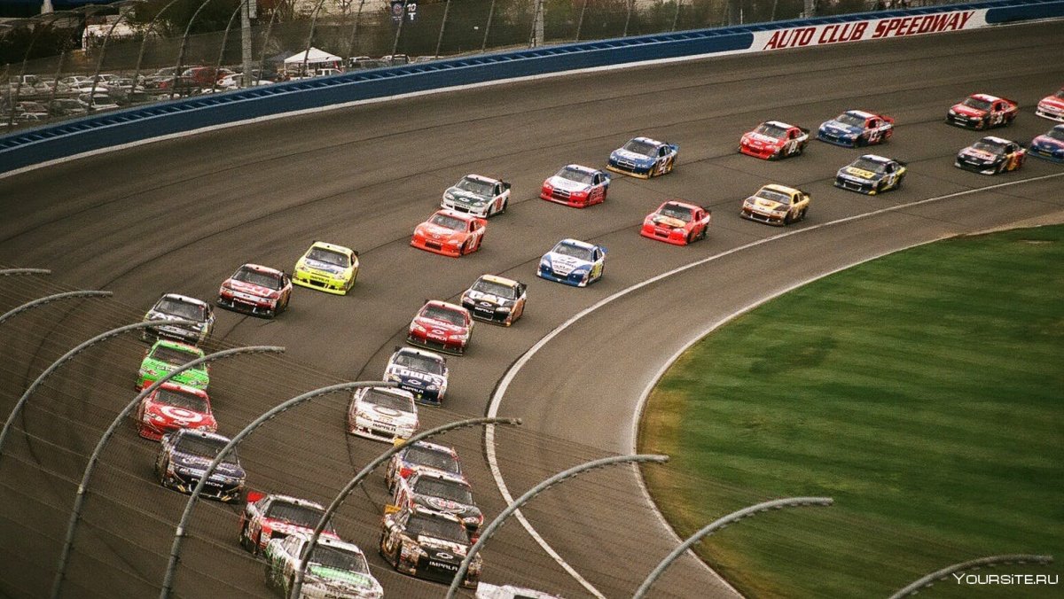 Гоночный трек NASCAR автомобиль