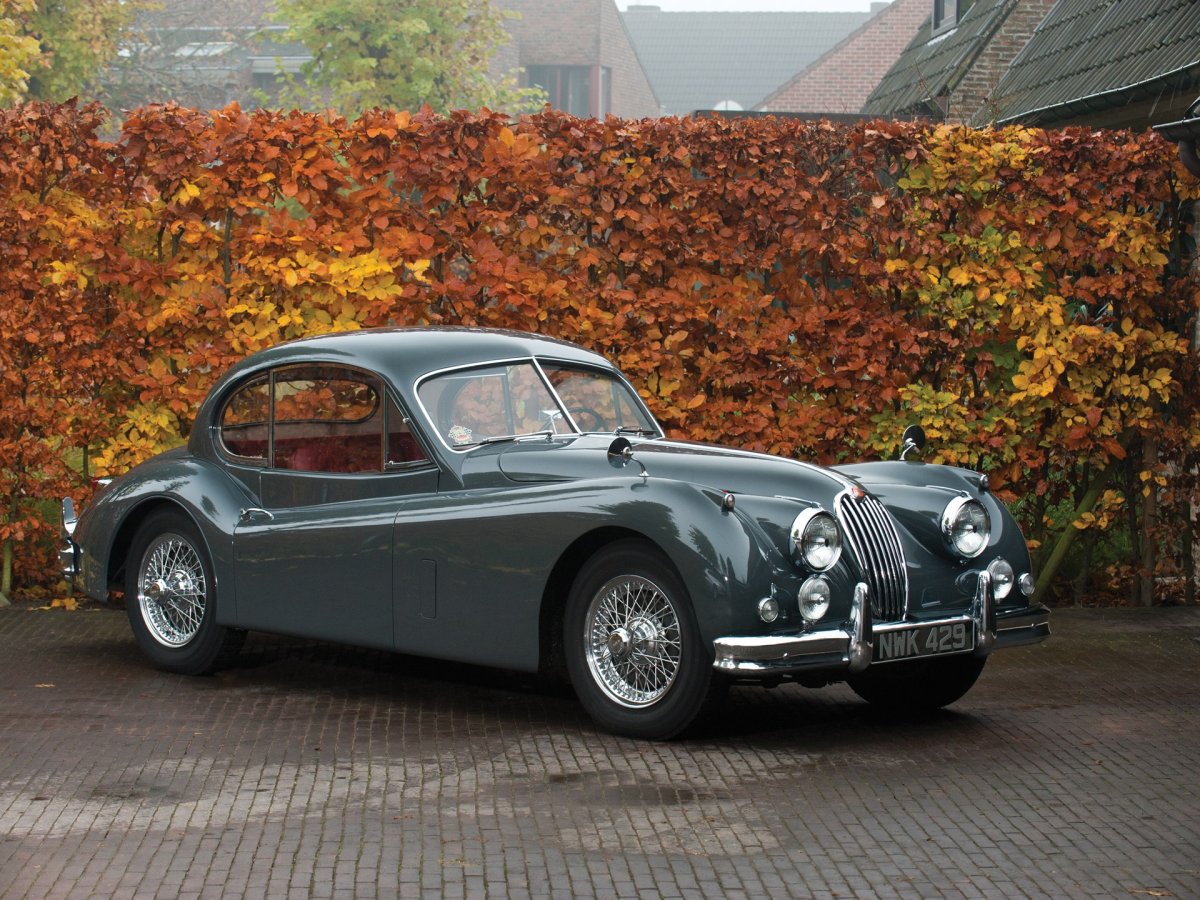 Jaguar старый XK 4
