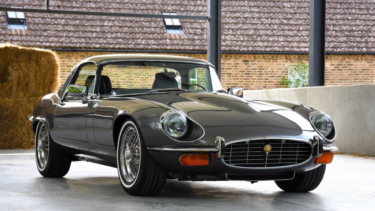 Jaguar e Type 1961 рестомод