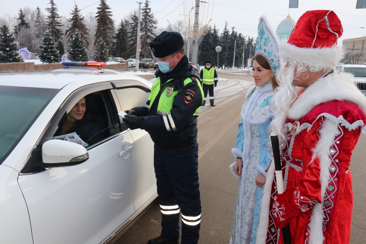 С новым годом сотрудниковгибд