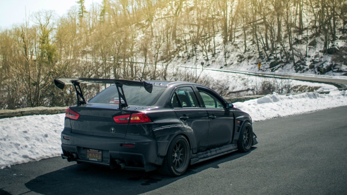 Mitsubishi Lancer Evolution 10 в обвесе