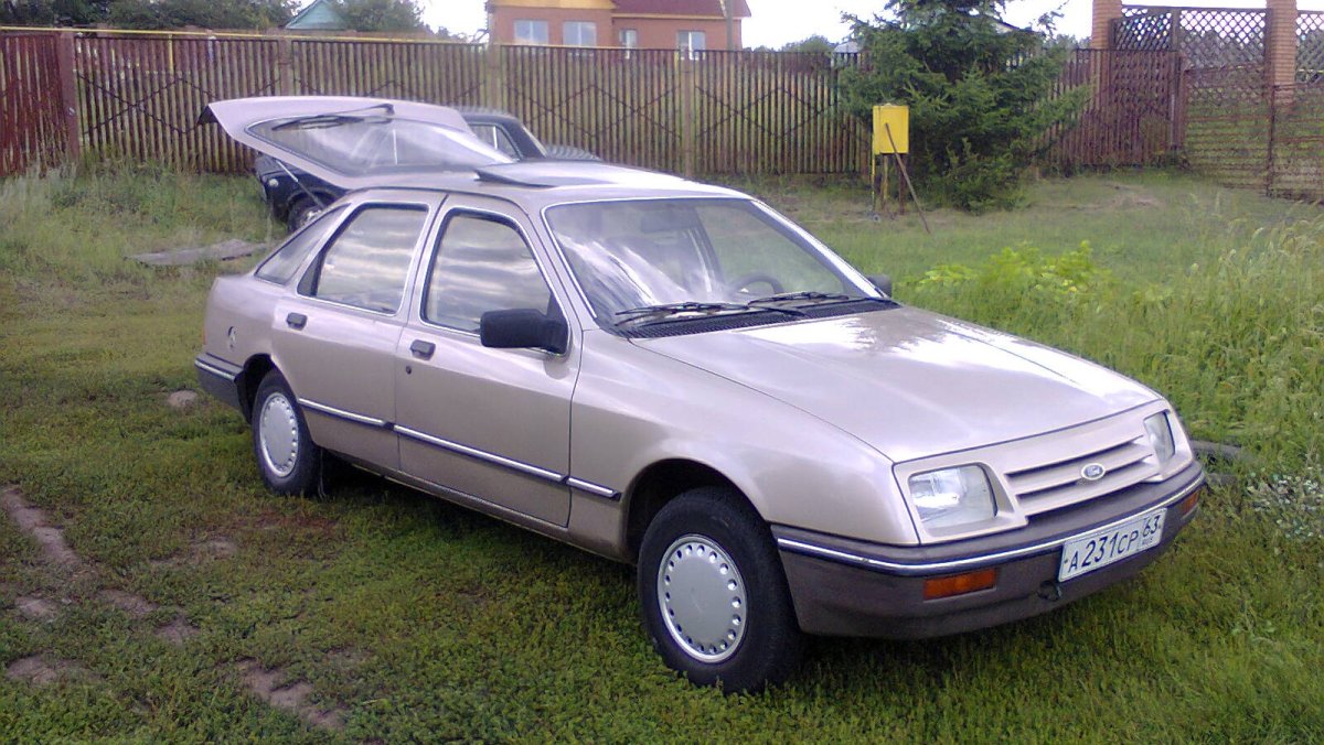 Ford Sierra 1983 год