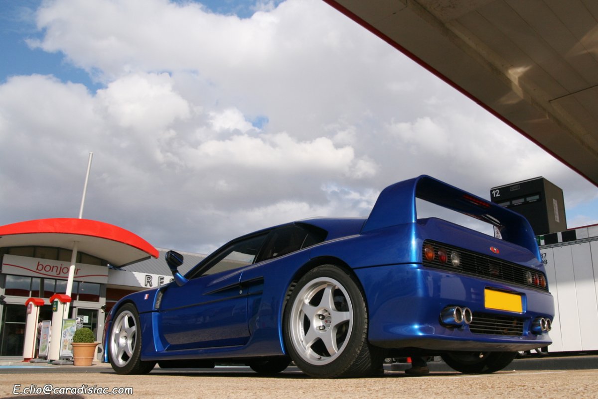 Автомобиль Venturi 400 gt