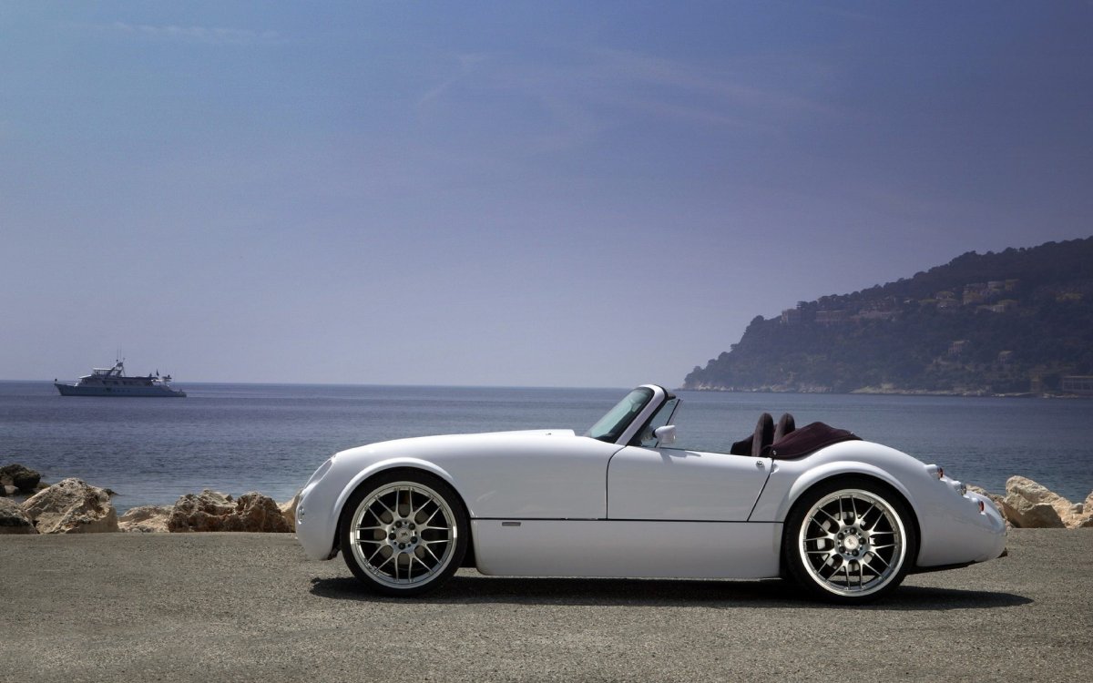 Машина Wiesmann Roadster