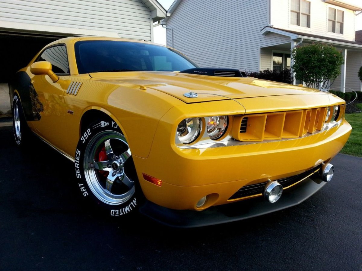 Dodge Challenger Yellow Jacket