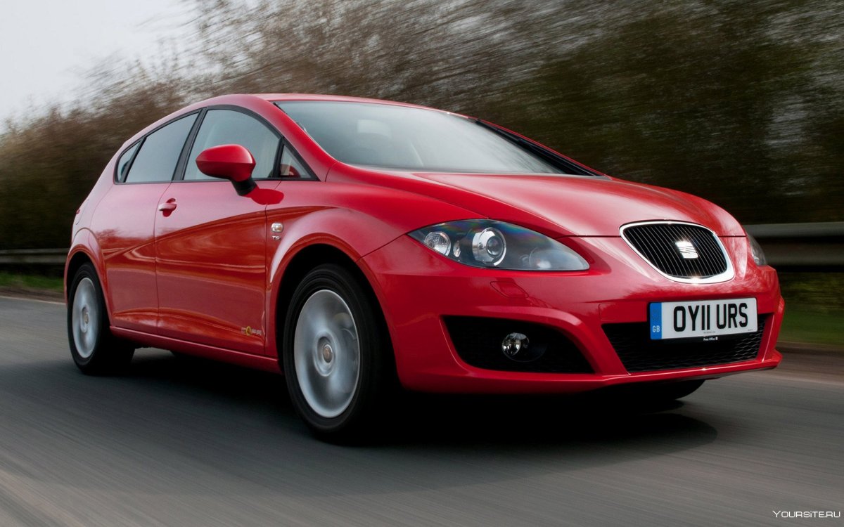 Seat Leon 2011 1.2 красный