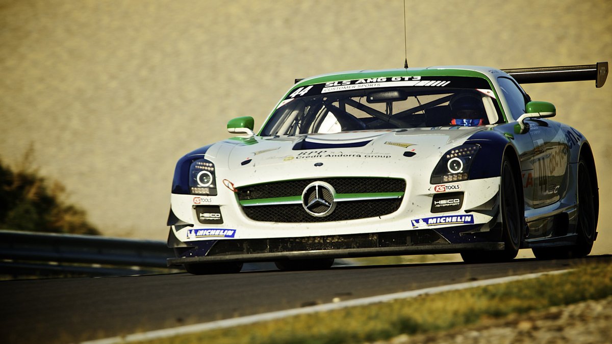 Mercedes-Benz SLS AMG спорт гонки