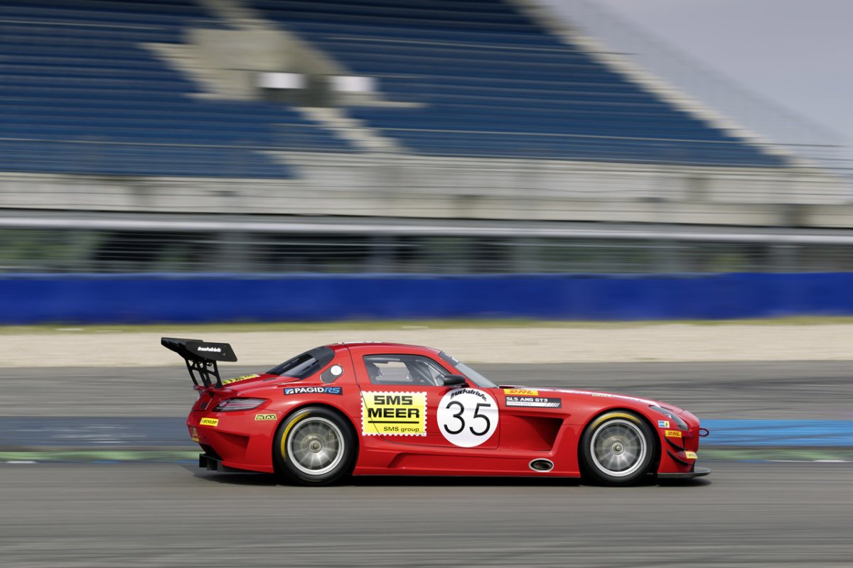 Mercedes SLS gt3 Black Falcon