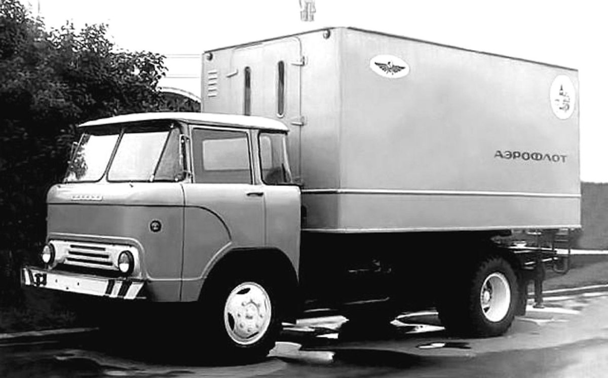 Автомобиль Колхида каз 608