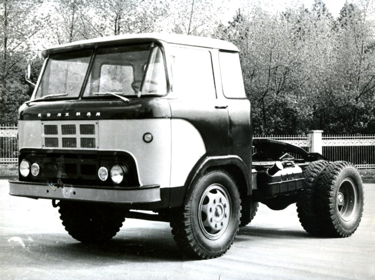 Седельный тягач каз 606 Колхида