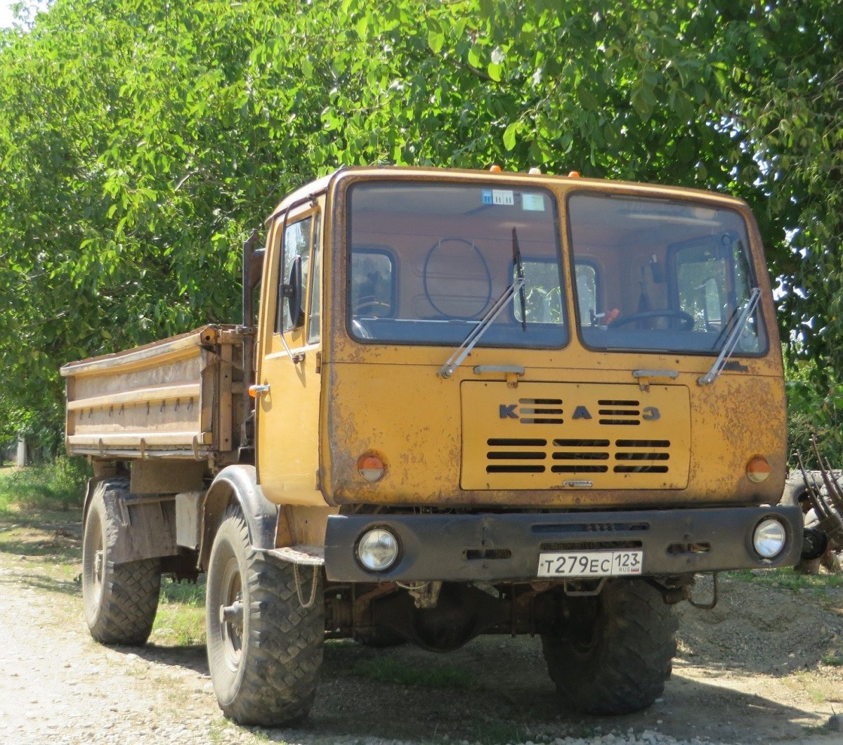 Горный тягач каз-4540 Колхида