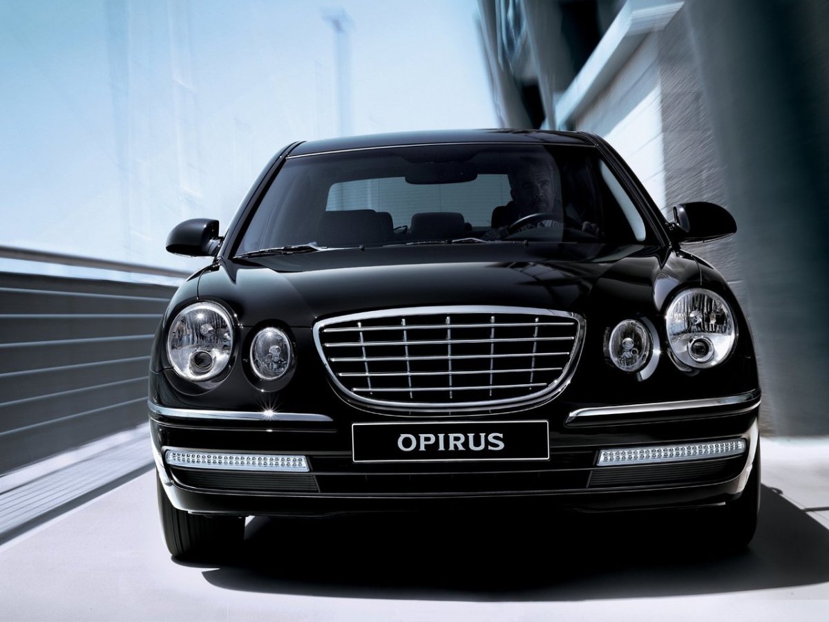Kia Opirus i
